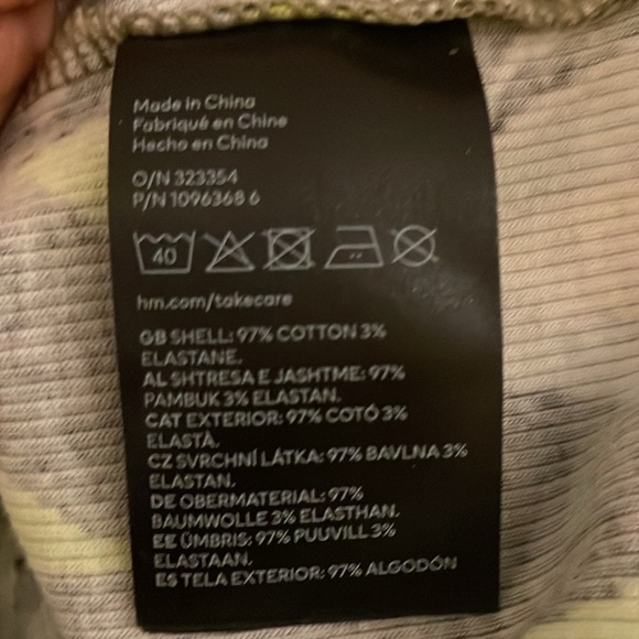 H & M Ribbed Off The Shoulder Crop Top - Picture 5 of 5